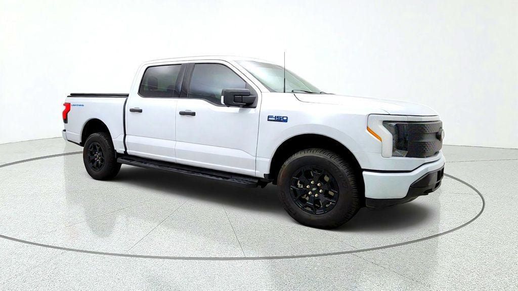 Used 2025 Ford F150 Lightning XLT w/ Max Trailer Tow Package AWD/4WD image 3