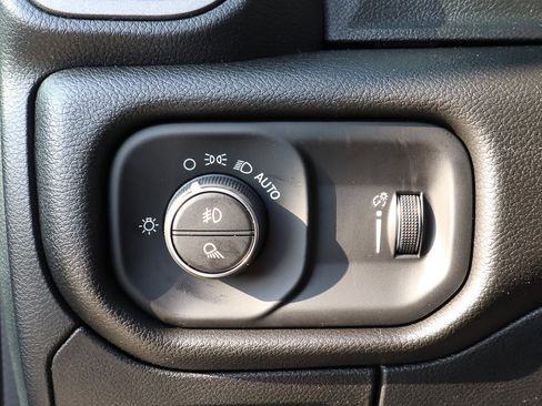 New 2026 RAM 1500 Express image 10