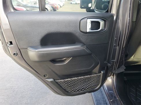 Used 2021 Jeep Wrangler Unlimited Sahara image 14