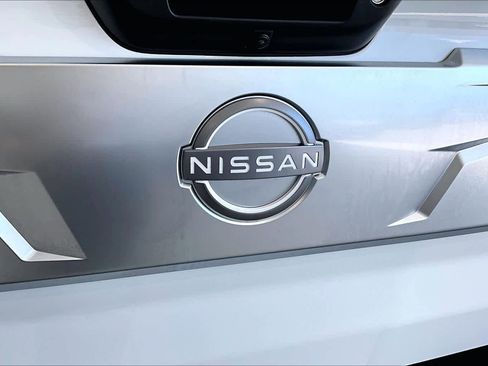 Used 2024 Nissan Titan Platinum Reserve w/ Moonroof Package AWD/4WD image 30