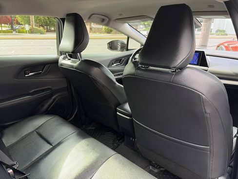 Used 2023 Toyota Prius XLE AWD/4WD image 27