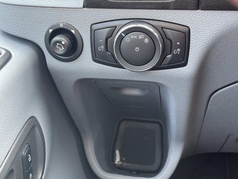 Used 2018 Ford Transit 350 XLT image 31