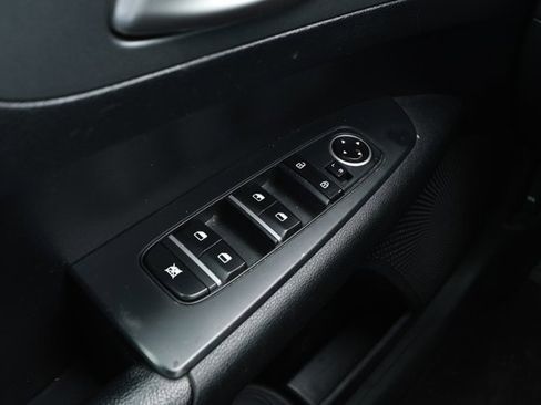 Used 2020 Kia Forte LXS FWD image 21