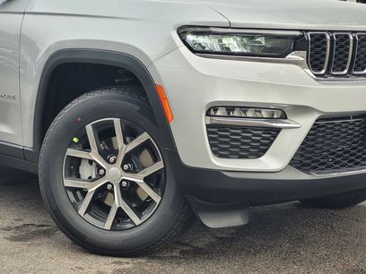 New 2025 Jeep Grand Cherokee Limited w/ Trailer Tow Package