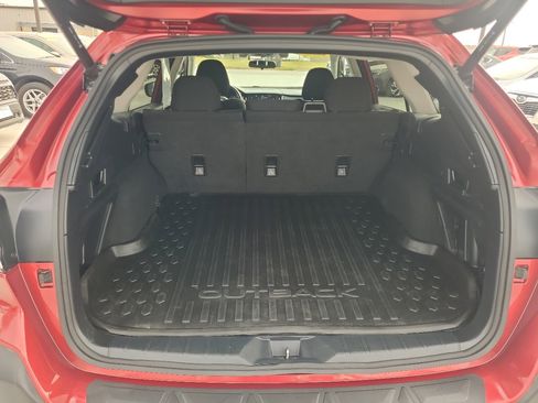 Used 2020 Subaru Outback Premium image 10