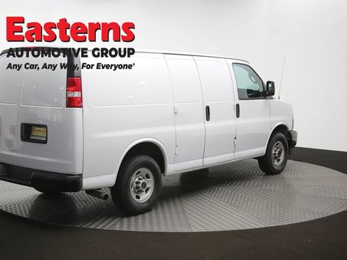 Used 2021 Chevrolet Express 2500 RWD image 33