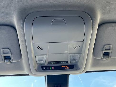 Used 2023 GMC Terrain SLE w/ LPO, Floor Liner Package FWD image 36