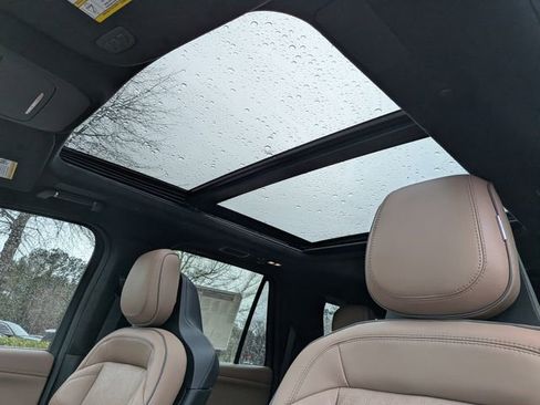 New 2026 Lincoln Navigator Black Label image 19