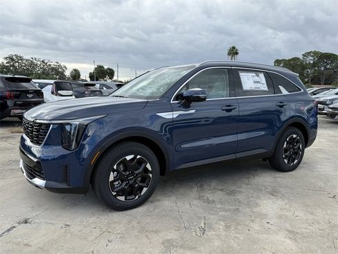 New 2026 Kia Sorento S w/ S Panoramic Sunroof Package image 8
