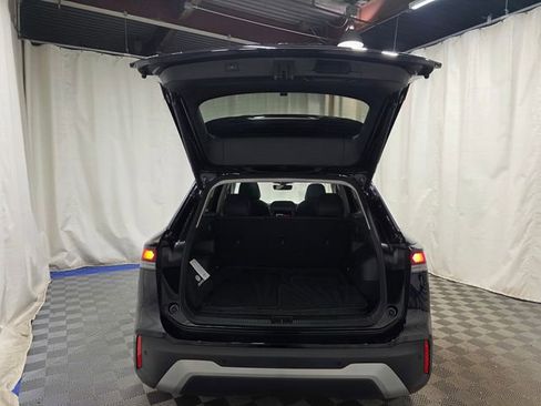 Certified 2025 Volkswagen Tiguan SE w/ Panoramic Sunroof Package image 36