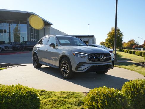 New 2026 Mercedes-Benz GLC 300 4MATIC image 9