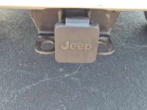 Certified 2021 Jeep Gladiator Overland AWD/4WD image 26