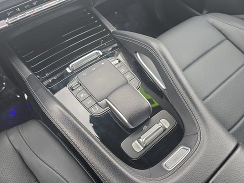 Certified 2025 Mercedes-Benz GLS 450 4MATIC image 25