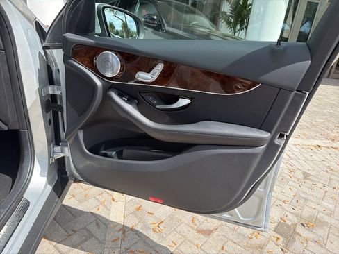 Used 2018 Mercedes-Benz GLC 300 GLC 300 image 19