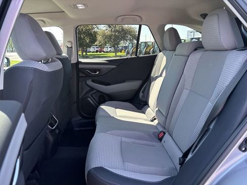 Used 2025 Subaru Outback Premium AWD/4WD image 17