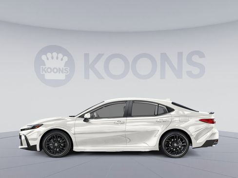 New 2026 Toyota Camry SE image 4