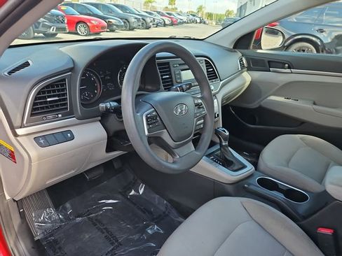 Used 2017 Hyundai Elantra SE FWD image 13