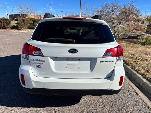 Used 2013 Subaru Outback 2.5i Premium image 10