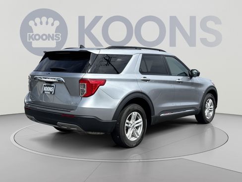 Used 2024 Ford Explorer XLT w/ Equipment Group 202A AWD/4WD image 7