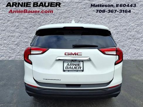 Used 2024 GMC Terrain SLE FWD image 8