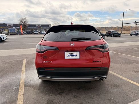 Used 2023 Honda HR-V Sport image 6