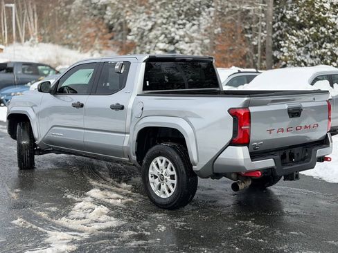 Used 2024 Toyota Tacoma SR5 image 3