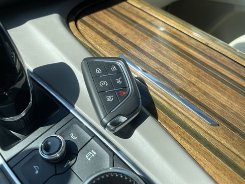 Used 2022 Cadillac Escalade Premium Luxury Platinum image 56