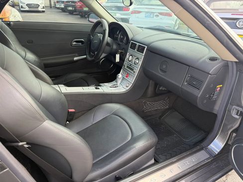 Used 2005 Chrysler Crossfire Limited RWD image 14