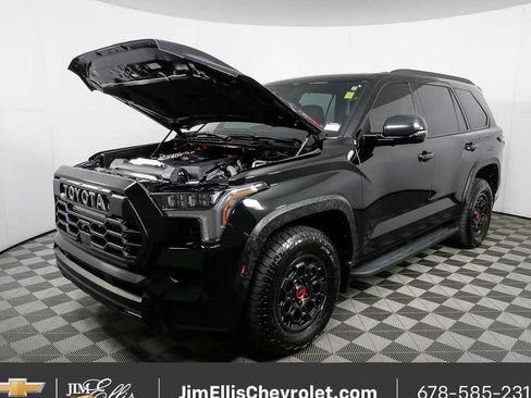 Used 2025 Toyota Sequoia TRD Pro AWD/4WD image 33