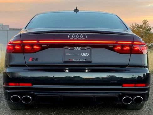 Certified 2022 Audi S8 image 4