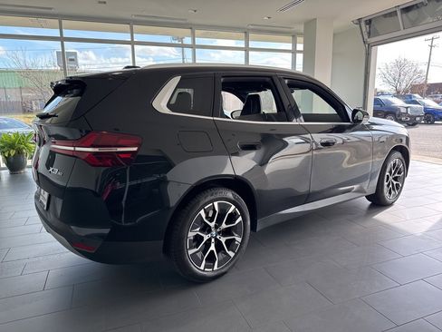 Used 2025 BMW X3 xDrive30i w/ Premium Package image 8