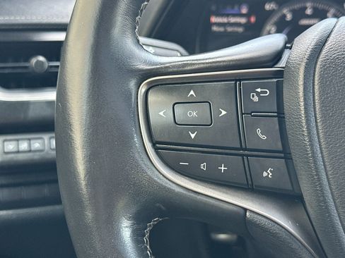 Used 2019 Lexus UX 200 w/ Premium Package image 27