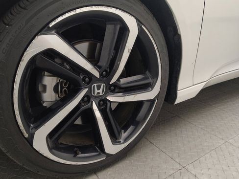 Used 2018 Honda Accord Sport image 31