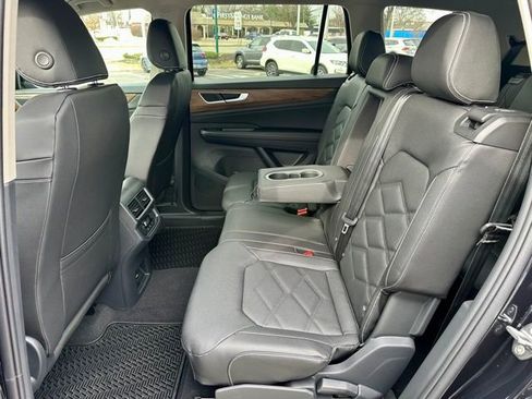 New 2026 Volkswagen Atlas SE image 17