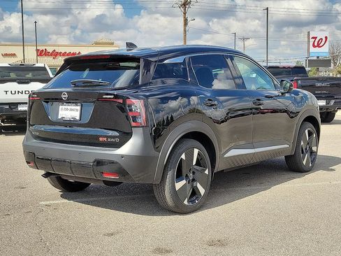 New 2025 Nissan Kicks SR w/ SR Premium Package AWD/4WD image 13