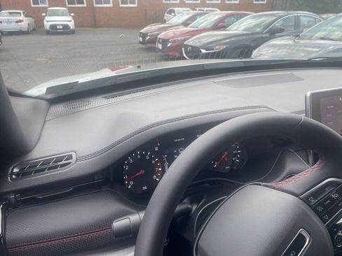 Used 2025 Jeep Compass Trailhawk image 34