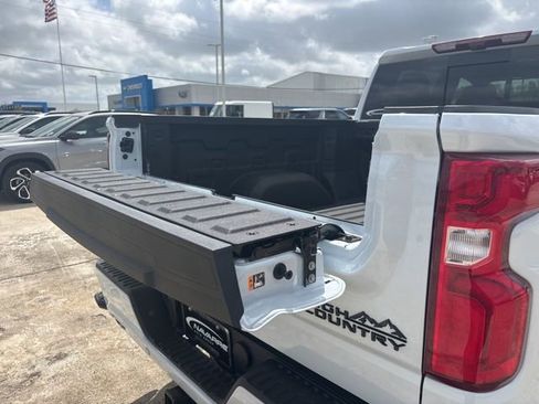 New 2026 Chevrolet Silverado 1500 High Country w/ High Country Premium Package image 43