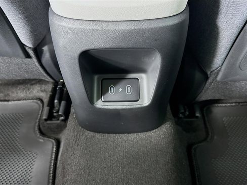 New 2026 Hyundai Elantra Limited FWD image 27