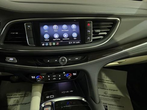 Used 2024 Buick Enclave Essence w/ Experience Buick Package FWD image 18