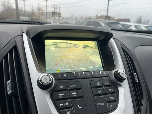 Used 2017 Chevrolet Equinox LS image 12