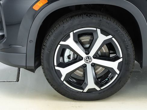New 2026 Volkswagen Tiguan SE image 5