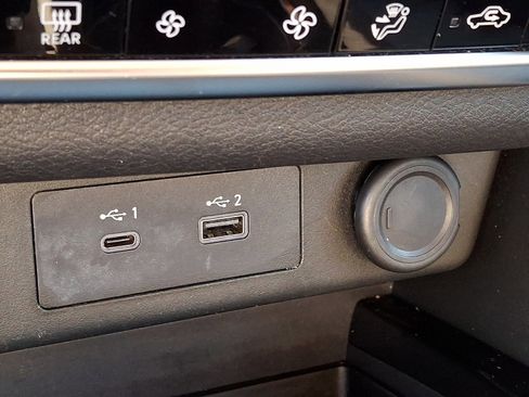 Used 2023 Nissan Rogue SV image 22