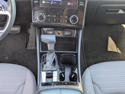 Used 2023 Hyundai Santa Cruz SEL image 15