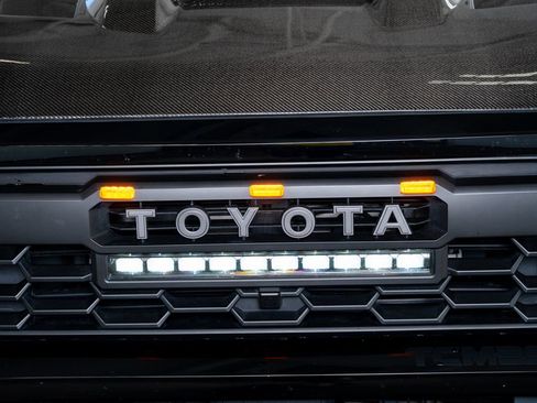 Used 2024 Toyota Tacoma TRD Off-Road image 15