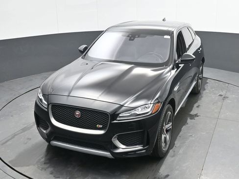 Used 2020 Jaguar F-PACE S image 40