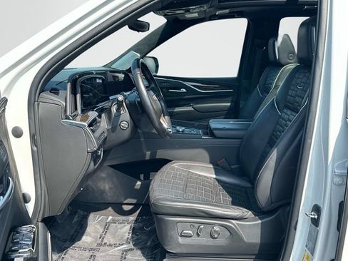 Certified 2023 Cadillac Escalade Sport Platinum AWD/4WD image 16