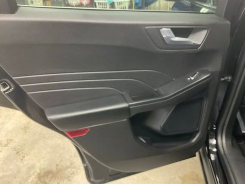 Certified 2025 Ford Escape Platinum image 13