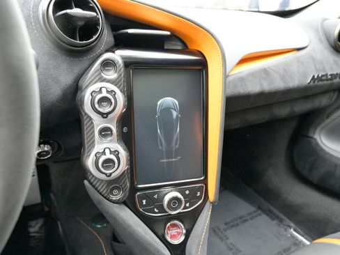 Used 2020 McLaren 720S Performance image 28