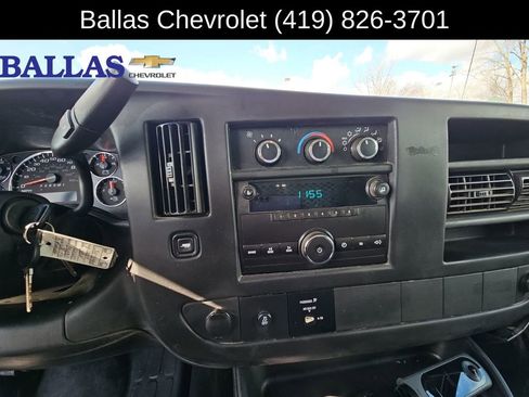 Used 2014 Chevrolet Express 2500 RWD image 13