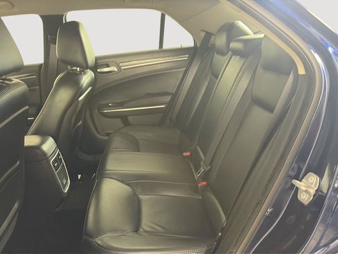 Used 2017 Chrysler 300 Limited AWD/4WD image 21